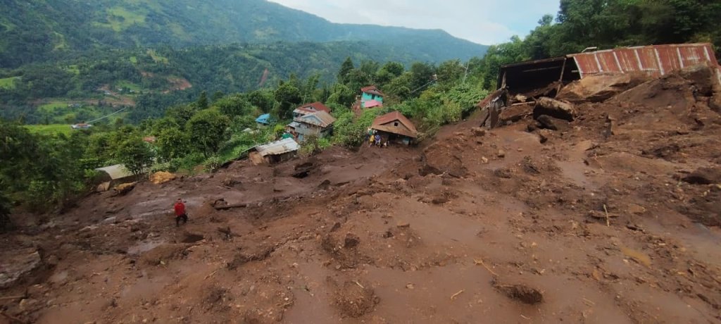 कोशीमा विपद्का १३५ घटनाका पीडितले पाए आर्थिक राहत, जानकारी अभावमा छुट्छन् कयौं पीडित