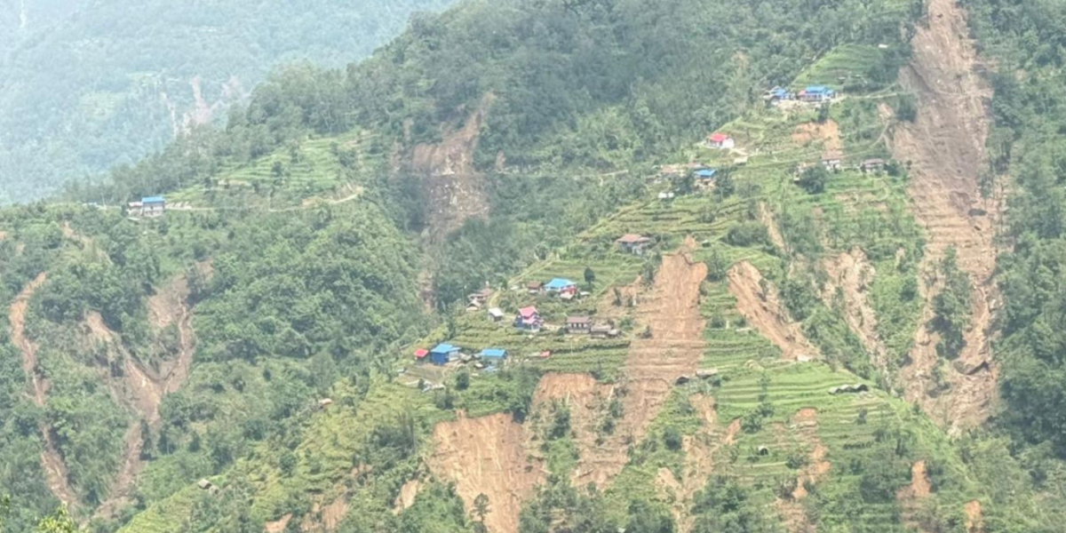 पाँचथरको याङबरकका २६ घर पहिरोको उच्च जोखिममा
