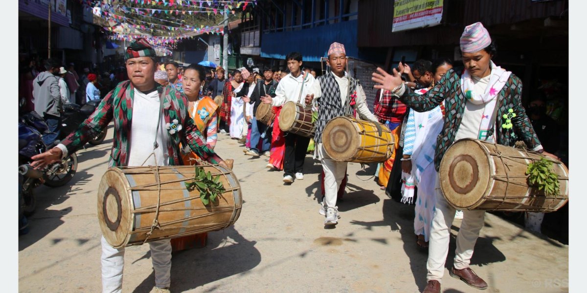 पाँचथरको यासोकमा त्रिसाली मेलाको रौनक
