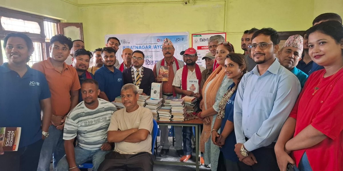 विराटनगर जेसीजद्वारा त्रिवेणी वाचनालयलाई २०० भन्दा बढी पुस्तक हस्तान्तरण