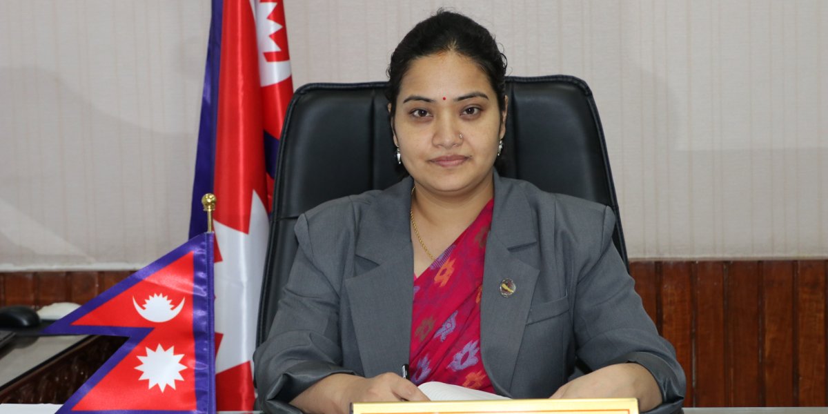 विदेशी आवासिय अनुमति लिएका ४ कर्मचारी सरकारी सेवाबाट अयोग्य ठहरिने गरि कारबाही सिफारिस