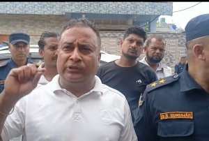 विराटनगरबाट अभिषेक गिरी पक्राउ