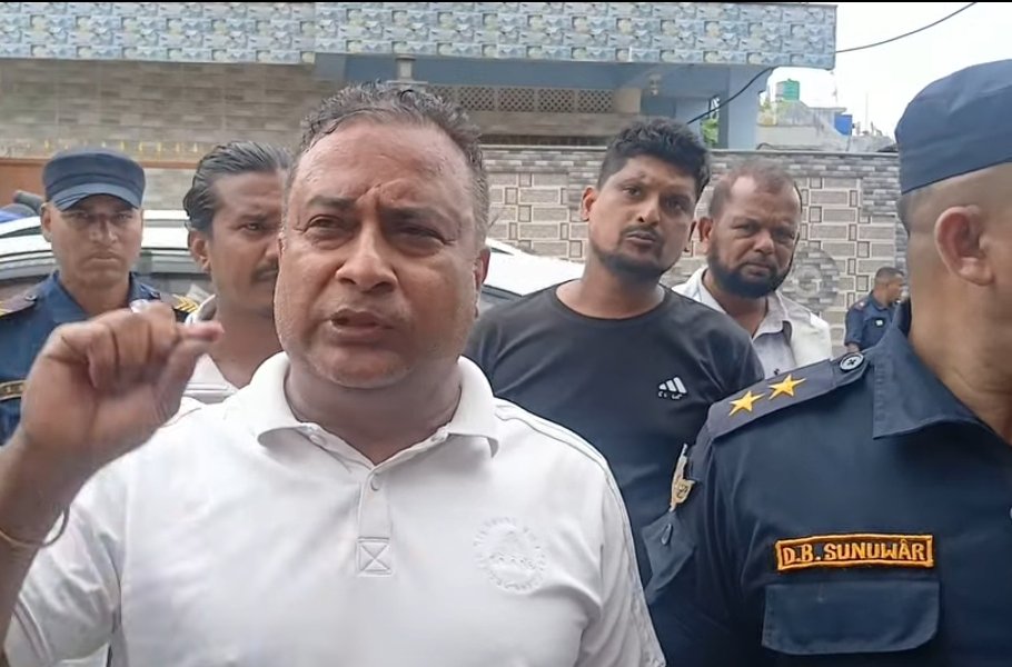 विराटनगरबाट अभिषेक गिरी पक्राउ