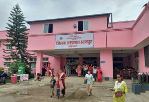 एक वर्षमै उत्कृष्टबाट ‘अस्तव्यस्त’ उदयपुर अस्पताल