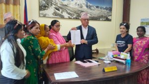 कोशीका महिला संगठनहरूले मागे प्रधानमन्त्रीको राजीनामा