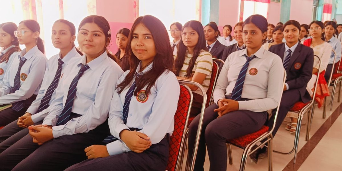एभरेष्ट कलेजद्वारा विद्यार्थीलाई अभिमुखीकरण