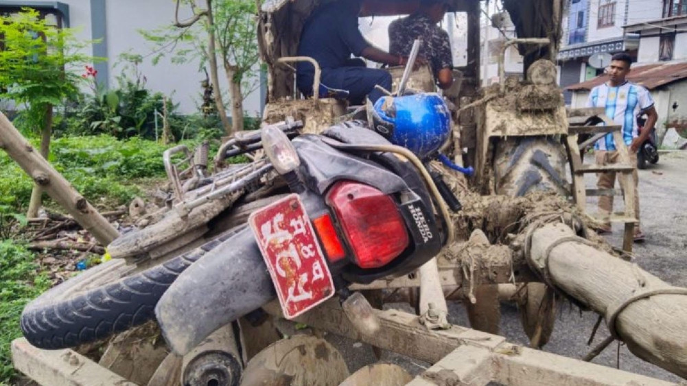 ट्याक्टरसँग मोटरसाइकल ठोक्किँदा दुईको निधन