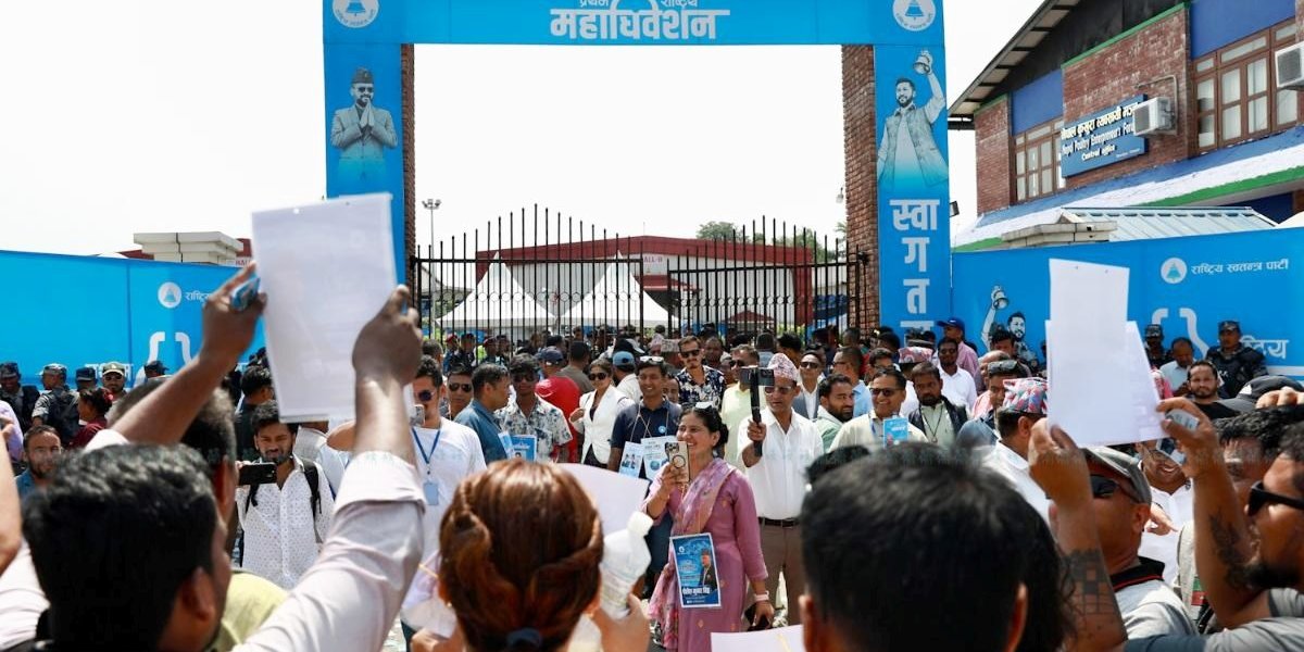 यी हुन्, रास्वपा केन्द्रीय समितिका ३८४ उम्मेदवार, मतदान साँझ ७ः३० बजेबाट