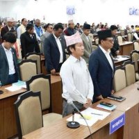 प्रधानमन्त्रीको अभिव्यक्तिमा विवाद, संसद् बैठक बुधबारसम्म स्थगित
