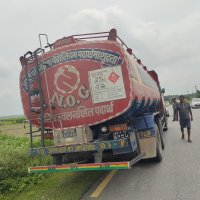 विराटनगर आयल निगमबाटै तेलको ट्याङ्कर चोरी