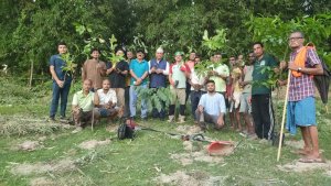 विराटनगरमा नदी संरक्षणसँगै ‘मिनी जंगल’ निर्माण अभियान सुरु, केसलिया खोला किनारमा १६०० बिरुवा रोपिने