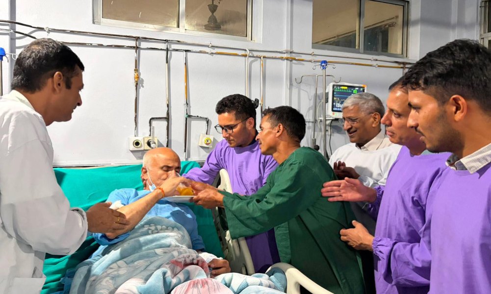 सात बुँदे सहमति गर्दै डा. केसीले तोडे अनशन