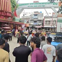‘३ नम्बर डाट’ खोल्न माग गर्दै रानीमा प्रदर्शन, प्रहरीद्वारा लाठीचार्ज