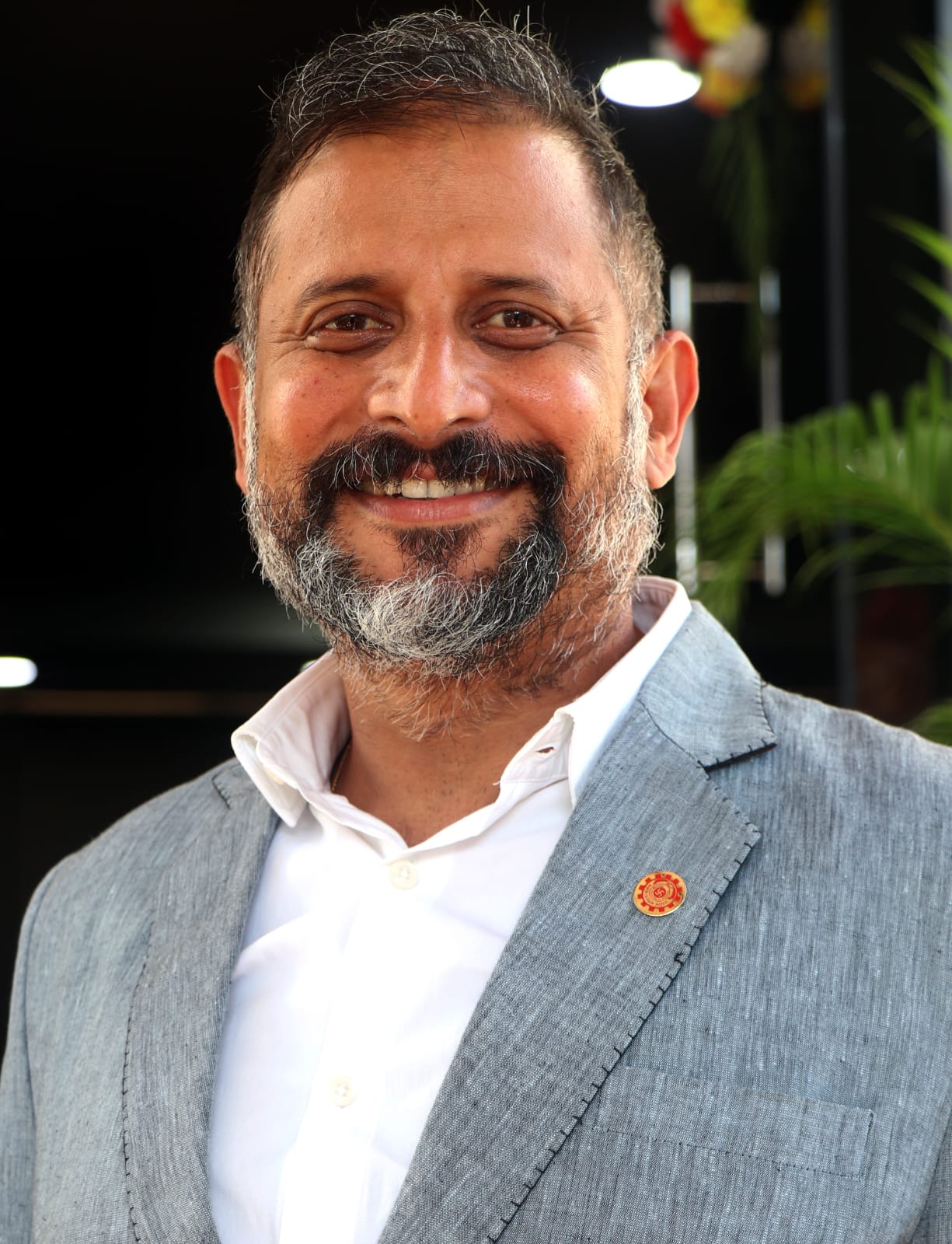 सुयस प्याकुरेल, उद्योगी