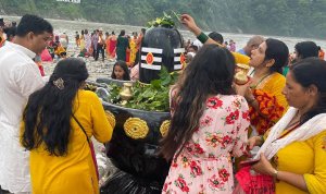 साउनको पहिलो सोमबार : देशभरका शिवालयमा भक्तजनको घुइँचो