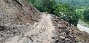 सडक सम्पर्कविच्छेद: संकटमा तीन पहाडी जिल्ला