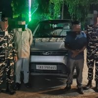 काँकडभिट्टा नाकाबाट ९.७४ लाख भारतीय रुपैयाँसहित दुई जना पक्राउ
