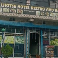 विराटनगरको लोत्से रेस्टुरेन्टमा ‘अफरै अफर’, खाजासँगै बियर सित्तैमा
