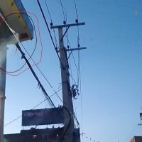 फुटपाथमा हिड्ने नागरिकलाई गर्मीबाट जोगाउन विराटनगरमा ‘मिस्टिङ सिस्टम’ जडान